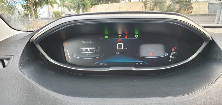 voiture occasion PEUGEOT 3008 à la Réunion disponible sur noutlauto.re