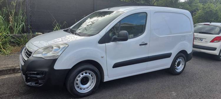 voiture occasion PEUGEOT PARTNER à la Réunion disponible sur noutlauto.re