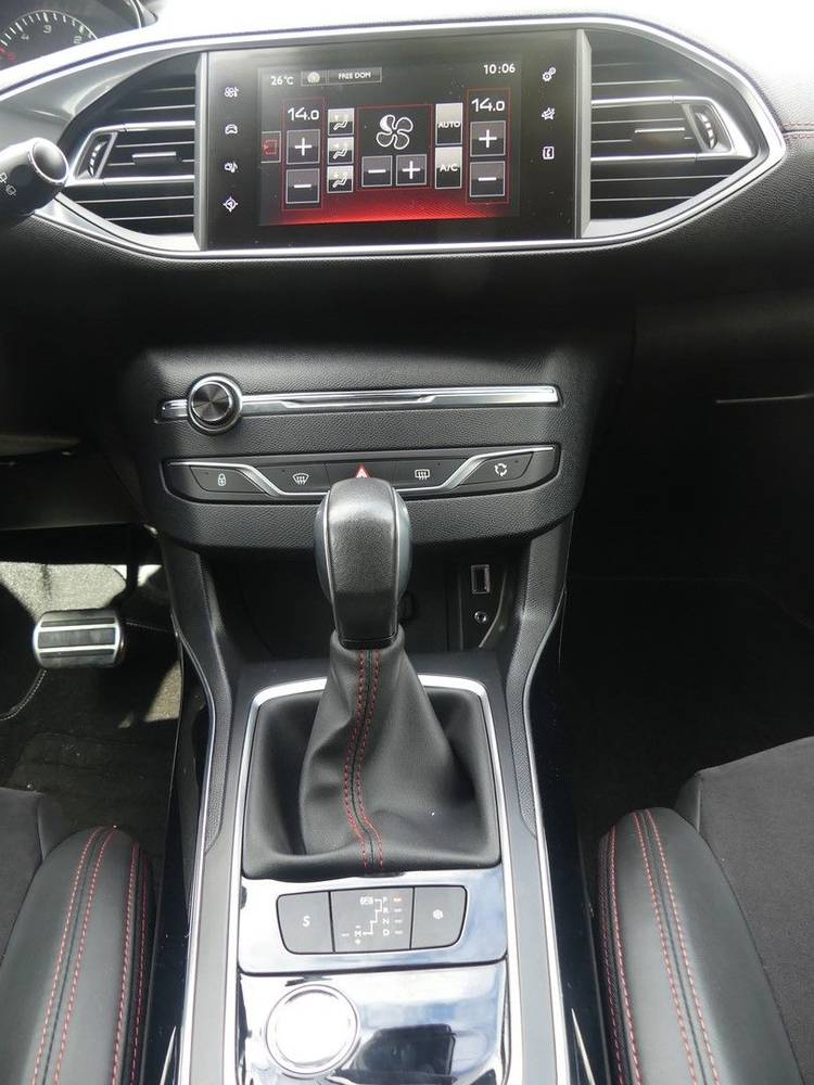voiture occasion PEUGEOT 308 à la Réunion disponible sur noutlauto.re