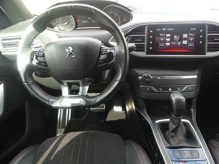 voiture occasion PEUGEOT 308 à la Réunion disponible sur noutlauto.re