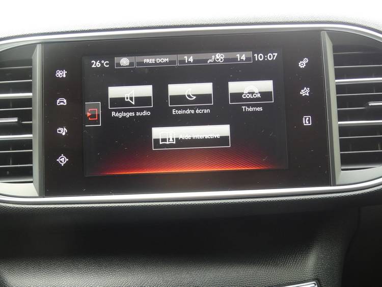 voiture occasion PEUGEOT 308 à la Réunion disponible sur noutlauto.re